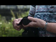 Video laden en afspelen in Gallery-weergave, De Rollator Rugband
